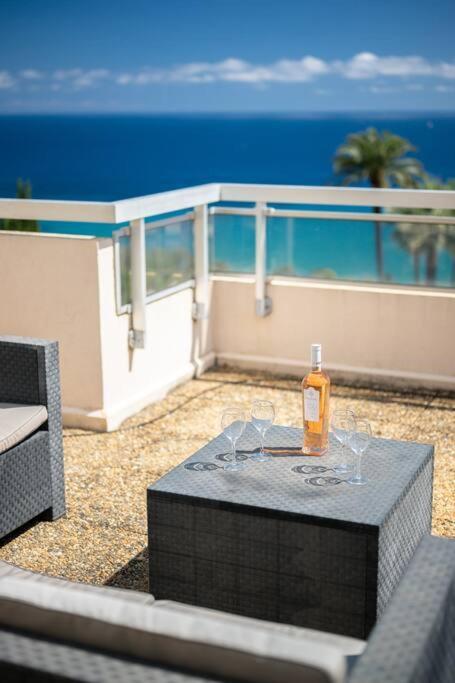 Appartement Le Neptune - Vue - Grande Terrasse - Parking Prive